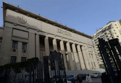 مصر.. تأييد حكم الإعدام على الإخواني محمود عزت بقضية التخابر