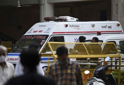احتجاجات وقطع طرق في الهند.. والسبب تسمم جماعي بمصنع "آيفون"