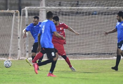 مواجهة ندية بين تطوير ودي إتش إل في دوري الشركات الكروي