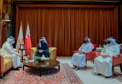خالد بن حمد يستعرض مع وزير المالية والاقتصاد الوطني خطط وبرامج الهيئة لتطوير الرياضة
