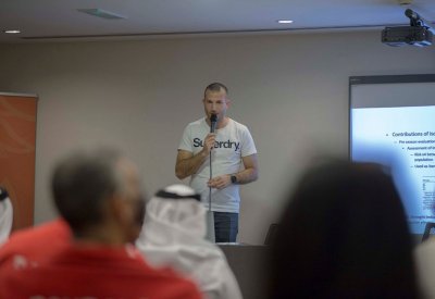 النصف يشهد الندوة الطبية للخبير الفرنسي "جيروم أندرال"