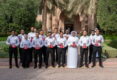 رئيس حلبة البحرين يعرب عن شكره وتقديره بمناسبة منح أعضاء فريق حلبة البحرين الدولية وسام الأمير سلمان بن حمد
