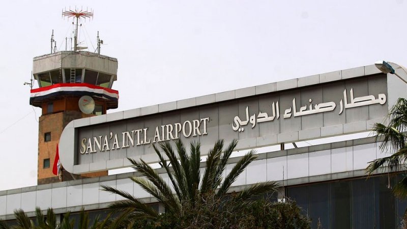 التحالف: ضربات جوية دقيقة لأهداف عسكرية بمطار صنعاء