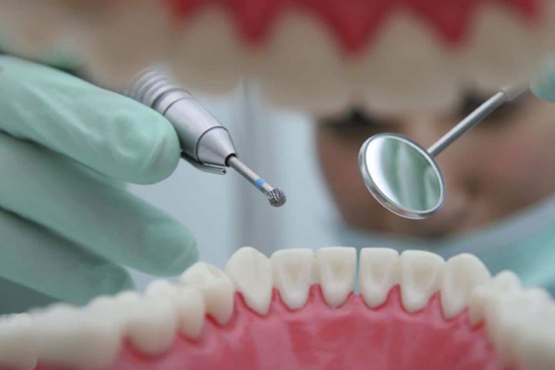إنشاء مركز حكومي متخصص في طب الأسنان