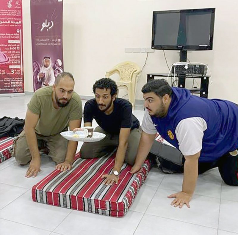 مسرح الريف يقدم مسرحية " السرير"