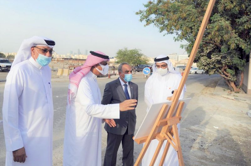 وزير "الأشغال" يطلع على عدد من المشاريع التطويرية والخدمية في محافظة العاصمة