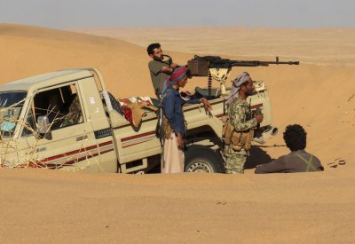 مأرب.. الجيش يكسر أنفاقا هجومية وسط اقتتال بين الحوثيين