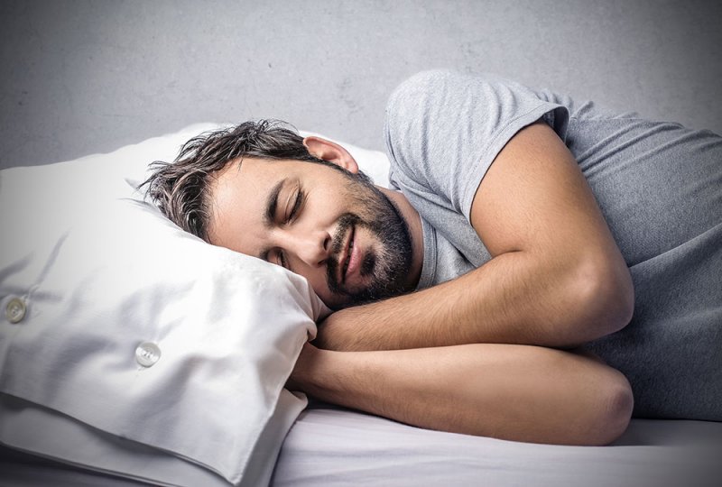 جرّبها واكتشف الفرق.. حيلة بيل غيتس للنوم بسرعة