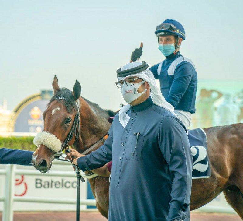 عيسى بن سلمان يشهد السباق الـ 11 للخيل