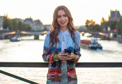 عودة ناجحة لمسلسل"Emily in Paris" بموسم ثانِ على "نتفليكس"