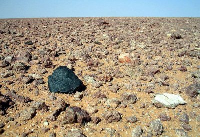 عمان تستكمل مشروع استعادة النيازك