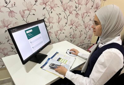 مديرو مدارس يؤكدون انتظام التطبيقات الشاملة لجميع الطلبة