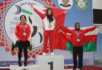 لاعبات منتخبنا الوطني للأثقال زينب وايمان يحصدن 9 ميداليات ذهبية بالبطولة العربية