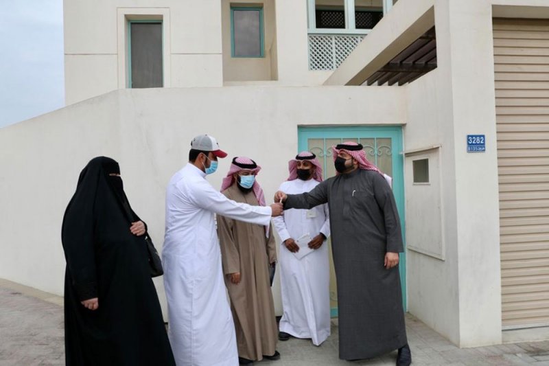 الإسكان تواصل توزيع 2000 وحدة سكنية في مدن "سلمان" و"شرق الحد" و"شرق سترة" وفق جدول زمني يمتد لنهاية الشهر الجاري