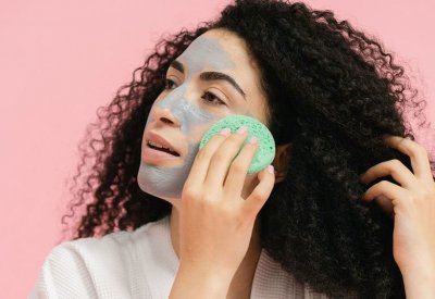 10 عادات تحدث فرقاً كبيراً في روتين العناية التجميليّة