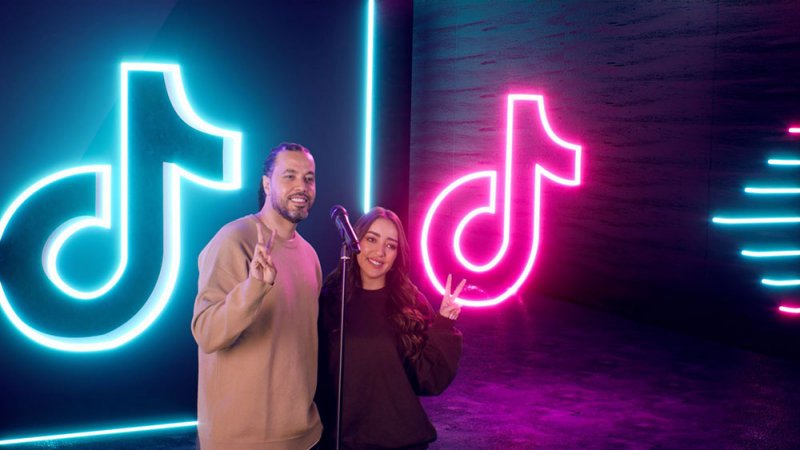 عبد الفتاح جريني يحيي حفل راس السنة مباشر عبر TikTok