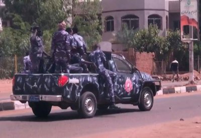 السلطات السودانية تنشر قوات الأمن وتغلق جسور العاصمة تأهبا لـ"مليونية الشهداء"
