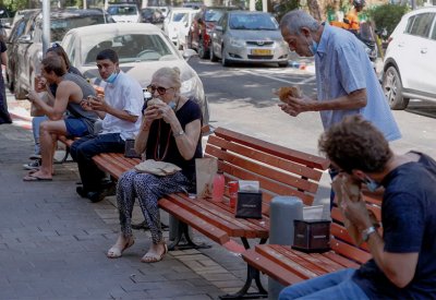 الوجه الآخر لـ"أوميكرون".. هذا تأثيره على "مناعة القطيع"