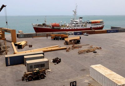 اليمن: قرصنة الحوثي سفينة شحن يهدد الملاحة العالمية