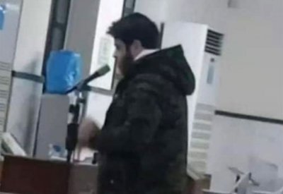 بالفيديو: بعد اعتزاله الغناء .. أدهم نابلسي يؤم المصلين في أحد المساجد
