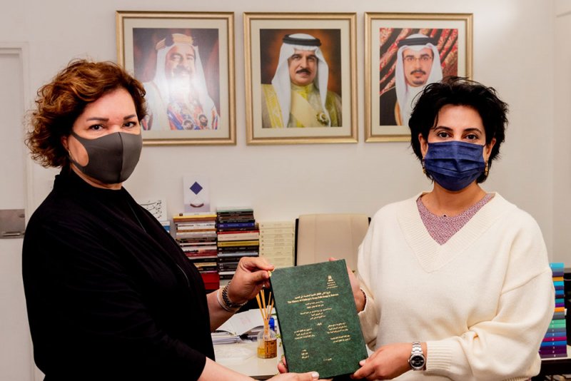 الشيخة هلا بنت محمد تستقبل الفنانة هدى عبدالله