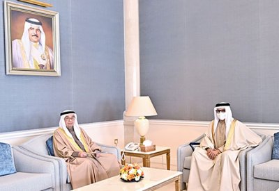 سمو الشيخ محمد بن مبارك يستقبل وزير الخارجية ومدير عام أكاديمية محمد بن مبارك للدراسات الدبلوماسية