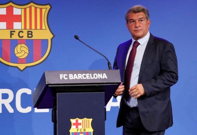 برشلونة يعلن إصابة الرئيس لابورتا بفيروس كورونا