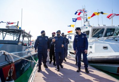 وزير الداخلية يشهد ختام التمرين البحري المشترك لقيادة خفر السواحل