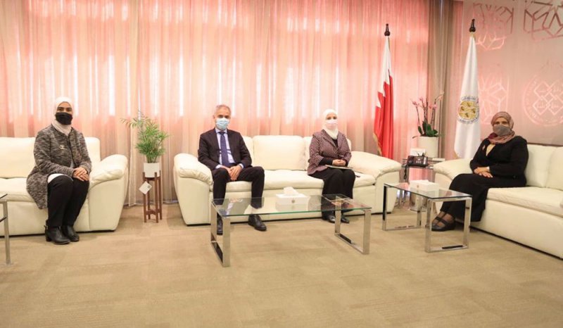 رئيسة جامعة البحرين تستقبل ممثلة منظمة الصحة العالمية في مملكة البحرين