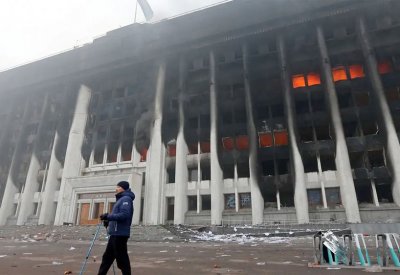 بسبب كازاخستان وليبيا.. أسعار النفط تتخلى عن مكاسب أسبوعية