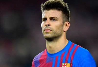 بيكيه ينشر حسابه البنكي ردا على ادعاء "اللاعب الأعلى أجرا"