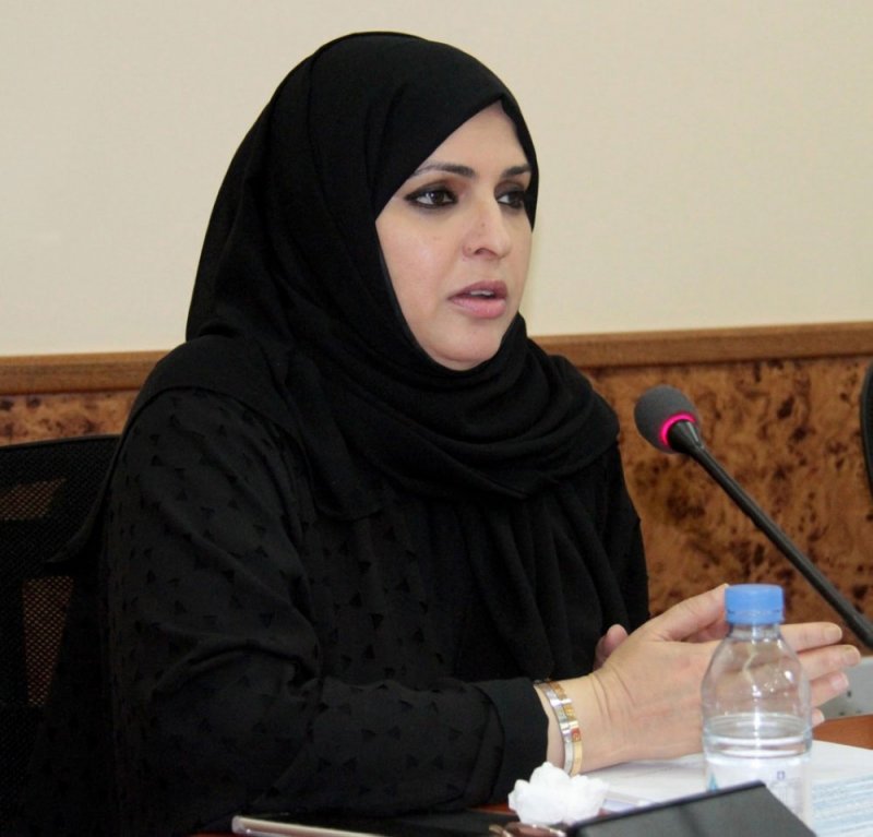 إجازة وضع لموظفات الحكومة المؤقتات