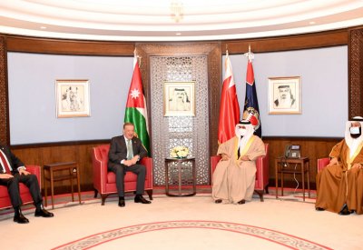 وزير الداخلية يلتقي رئيس مجلس النواب الأردني ويشيد بحكمة جلالة الملك ورؤيته الثاقبة ودورها في تجاوز الأزمات وحماية المصالح الوطنية العليا
