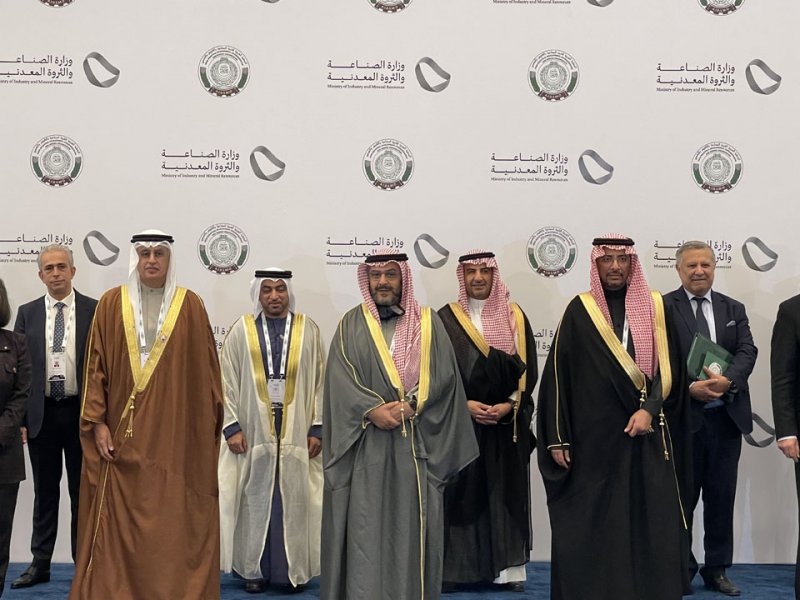 الزياني يشارك في الاجتماع التشاوري الثامن لأصحاب المعالي الوزراء العرب المعنيين بشؤون الثروة المعدنية 