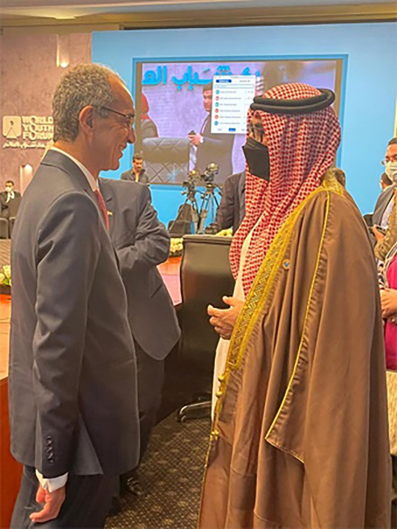 وزير شؤون الشباب والرياضة يشارك في جلسة مستقبل التكنولوجيا والتحول الرقمي مع كورونا