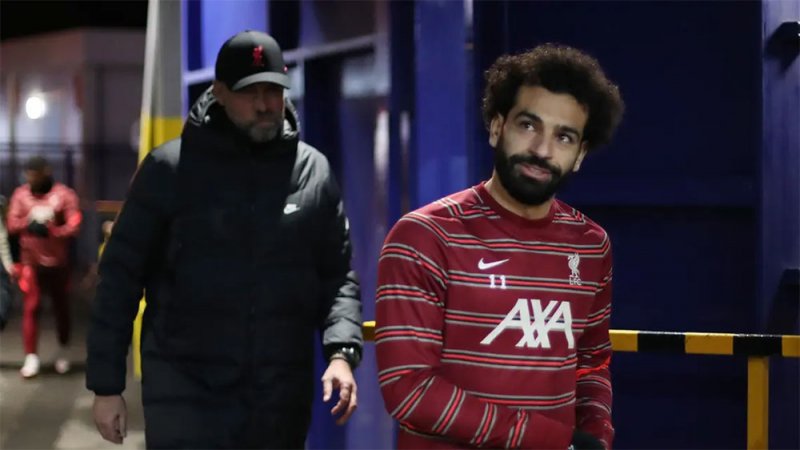 كلوب: صلاح "عظيم".. وسيبقى معنا عاماً ونصف على الأقل