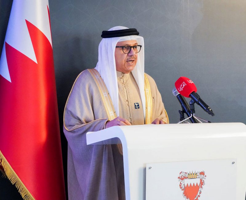 وزير الخارجية: نعتز بإنجازات الدبلوماسية البحرينية