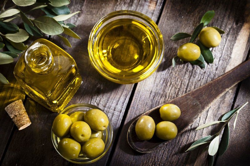 دراسة تكشف فوائد عظيمة لزيت الزيتون.. وقاية من أمراض خطيرة
