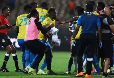 في أقل من أسبوع.. 8 فضائح "لا تصدق" في أمم إفريقيا