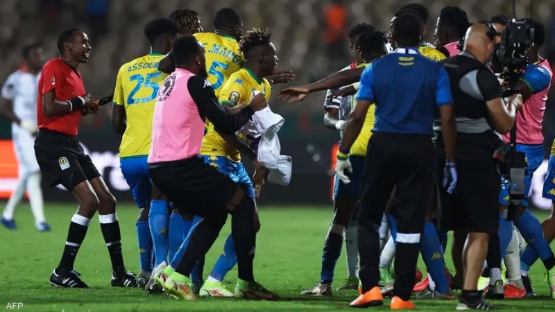 في أقل من أسبوع.. 8 فضائح "لا تصدق" في أمم إفريقيا