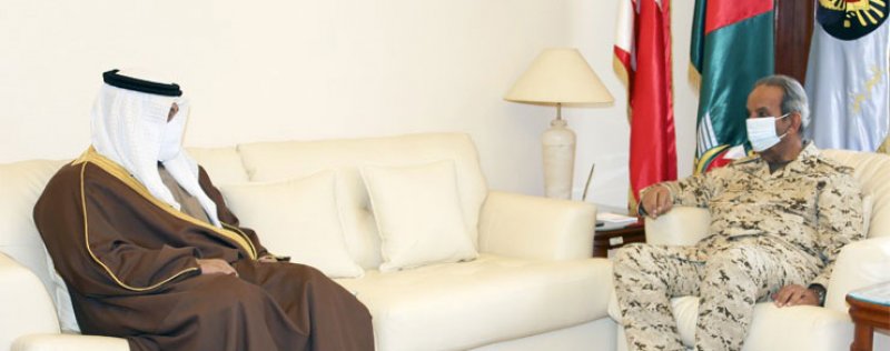 القائد العام لقوة دفاع البحرين يستقبل وزير المالية والاقتصاد الوطني