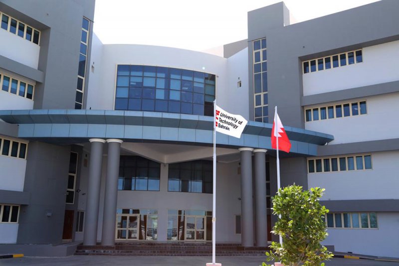 جامعة UTB تقيم برنامج لتهيئة الطلبة للفصل الدراسي الثاني 2021-2022