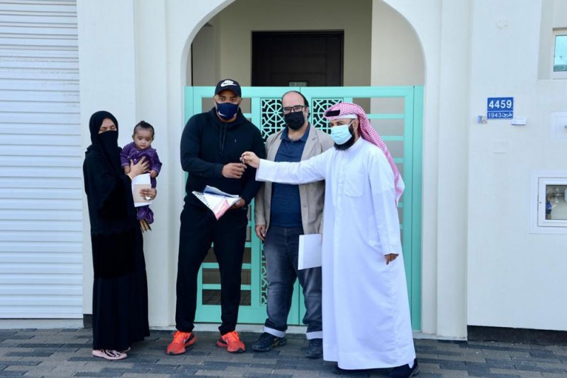 الإسكان تواصل توزيع 2000 وحدة سكنية إضافية في "شرق سترة" و"شرق الحد" وفق الجدول الزمني