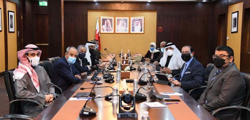 "مالية الشورى" ترفع تقريرها بشأن تعديل قانون السجل التجاري لمكتب المجلس