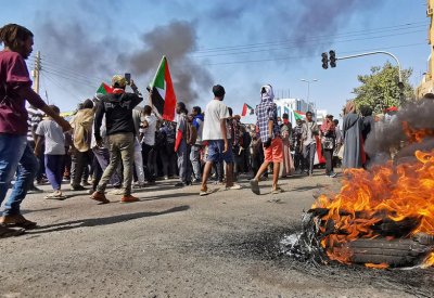 الشرطة السودانية: مقتل 7 من المتظاهرين والقوات الأمنية