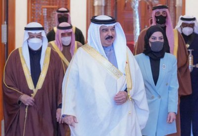 جلالة الملك المفدى يستقبل رئيسي مجلسي الشورى والنواب وأعضاء لجنة الرد على الخطاب الملكي السامي