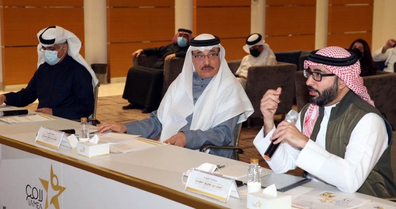 لجنة التقييم العليا لمشروع "لامع" تقييم مشروعات المرحلة الأخيرة