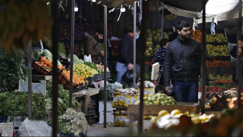 لبنان على سكة الدولرة.. كيف تمس الناس ولماذا يرفضها الخبراء؟