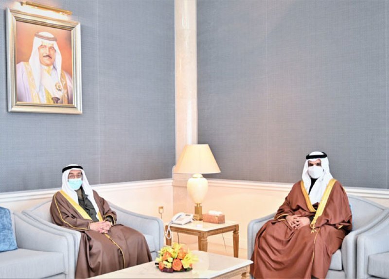 سمو الشيخ محمد بن مبارك يستقبل سفير مملكة البحرين لدى المملكة العربية السعودية