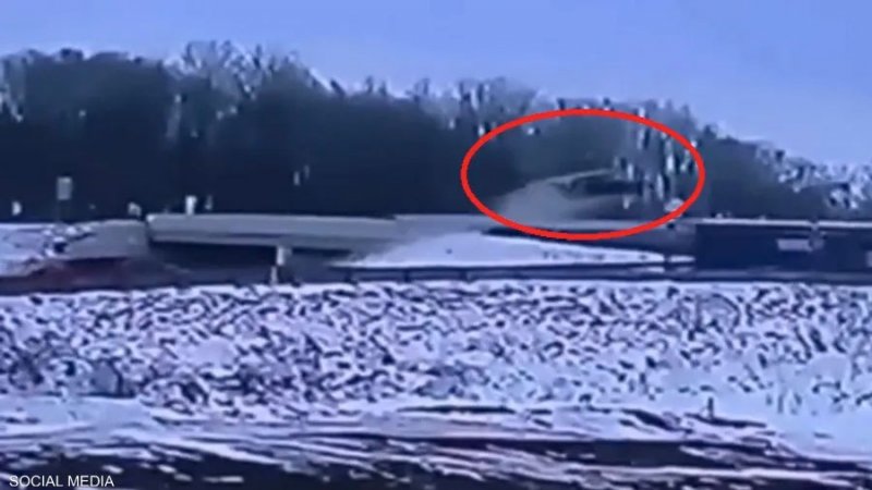 بالفيديو: المسلسل الأميركي صار حقيقة.. سيارة تطير في الهواء